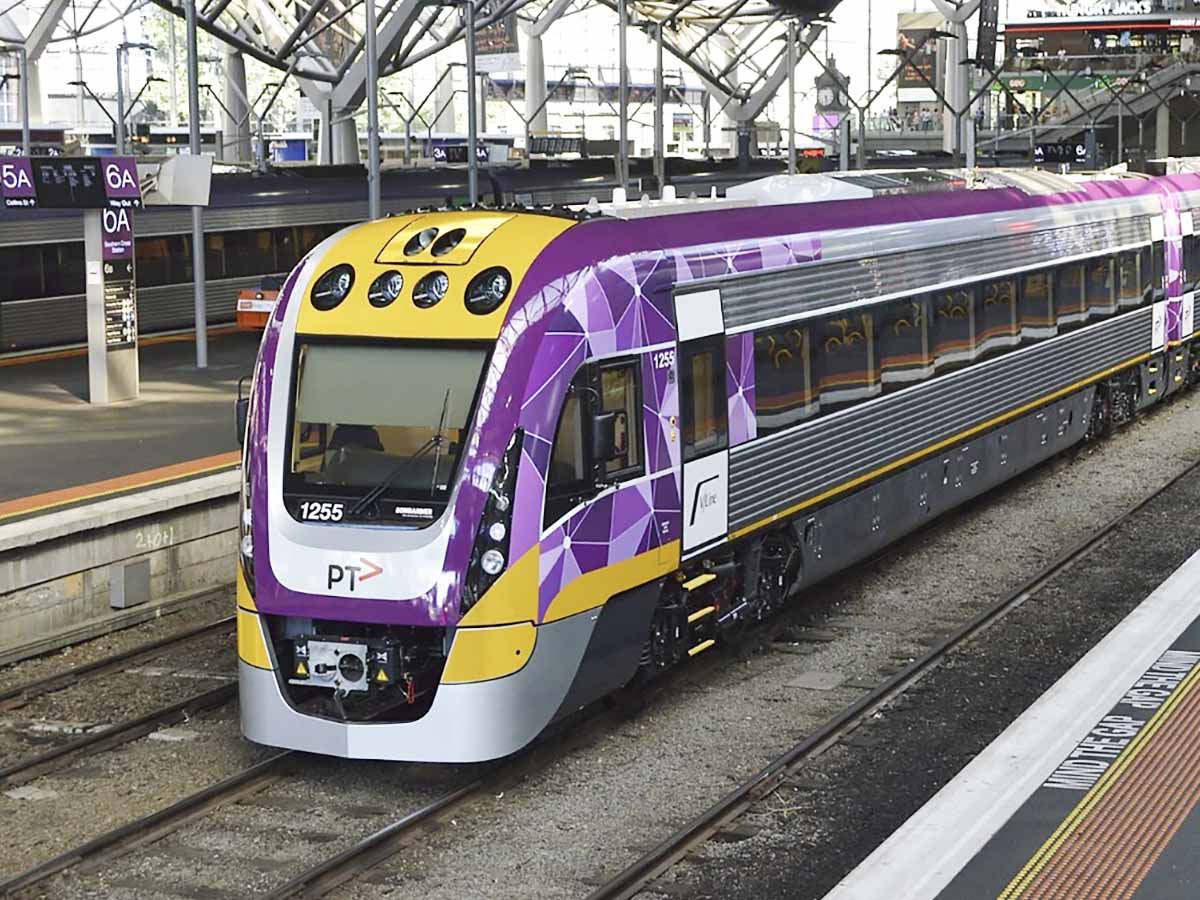 Vline train